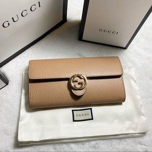 GUCCI💋GG Interlocking Pebbled Leather Clutch